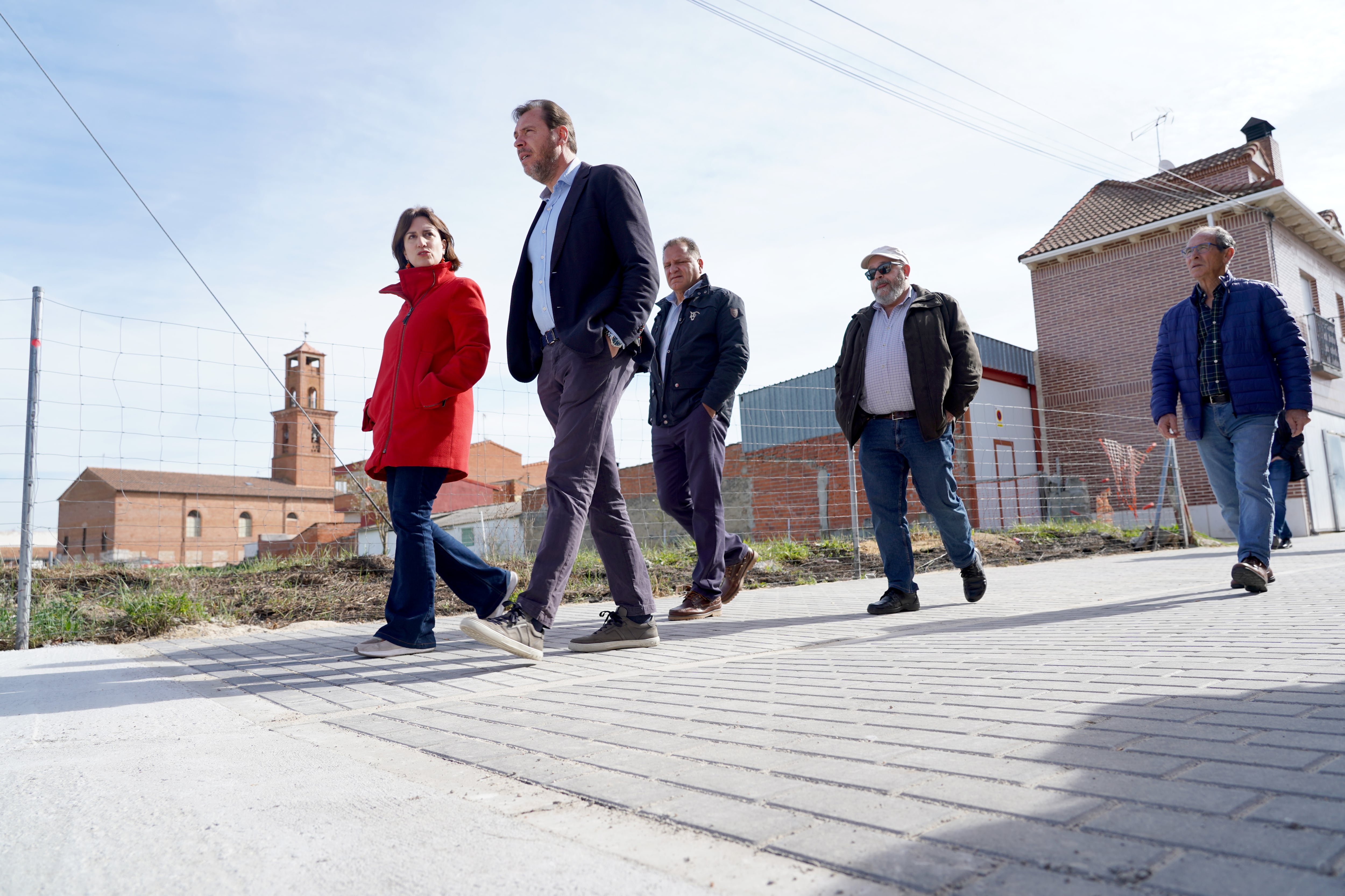 El alcalde de Valladolid visita obras realizadas en calles de Puente Duero