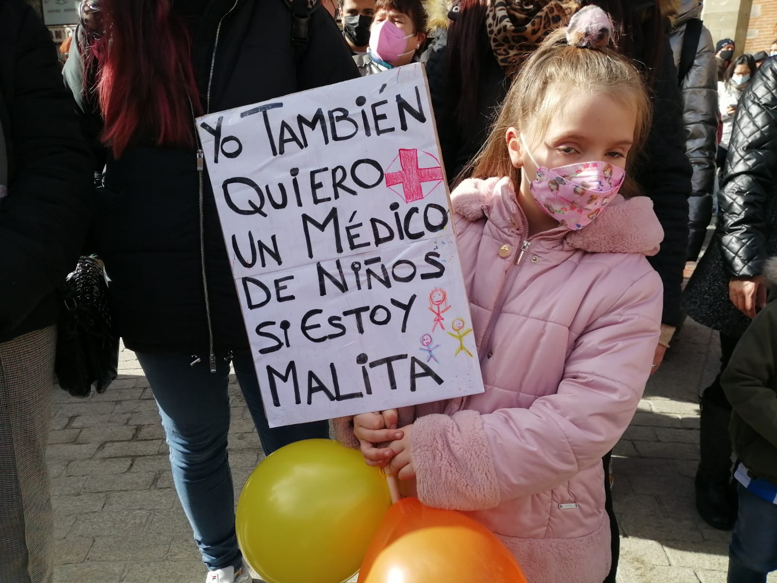 Niña presente en las protestas