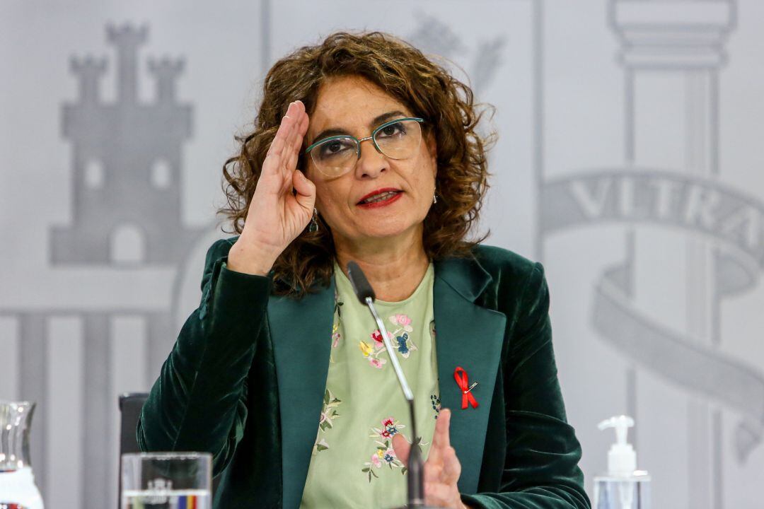 La ministra portavoz y de Hacienda, María Jesús Montero, comparece en rueda de prensa tras el Consejo de Ministros celebrado en Moncloa.