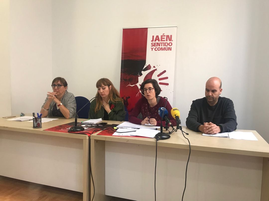 María Dolores Nieto, Mar Rodríguez, Sara Martínez y Pablo Foche.