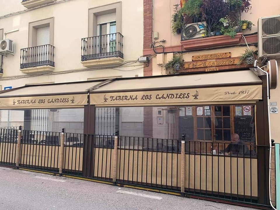 Terraza Los Candiles de Linares.