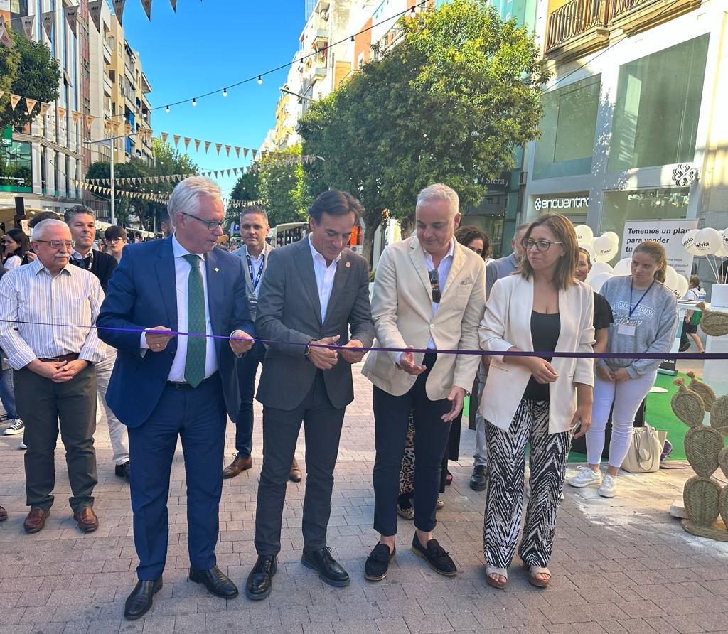 Juan Gallego, de Caja Rural de Jaén; Agustín González, alcalde de Jaén; Francisco Marín, presidente de Müy Jaén y África Colomo, diputada de Cultura.