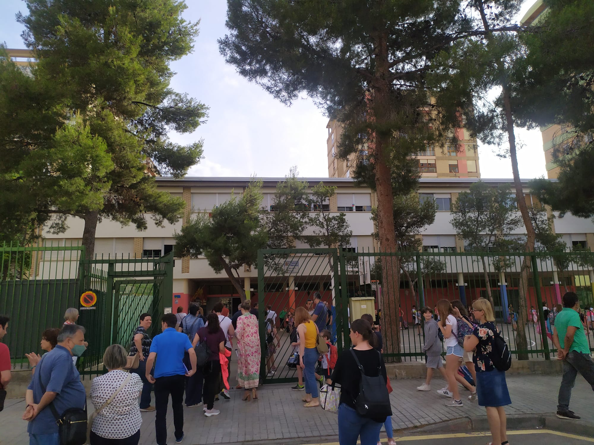 Entrada al colegio Margarita Salas de Zaragoza