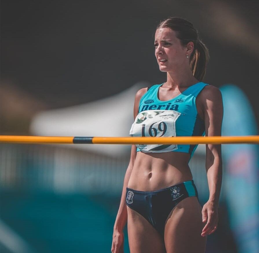La atleta del Trops-Cueva de Nerja Una Stancev, campeona de Andalucía en salto de altura