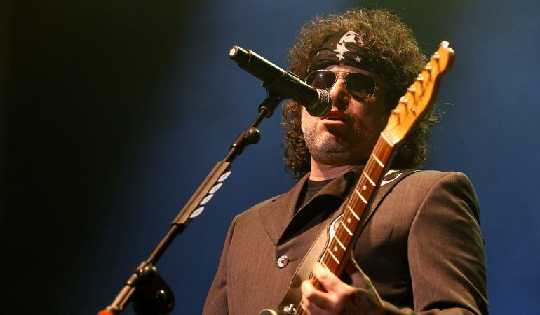 El cantante y compositor argentino Andrés Calamaro, durante un concierto ofrecido en el Teatro Circo Price, en Madrid.