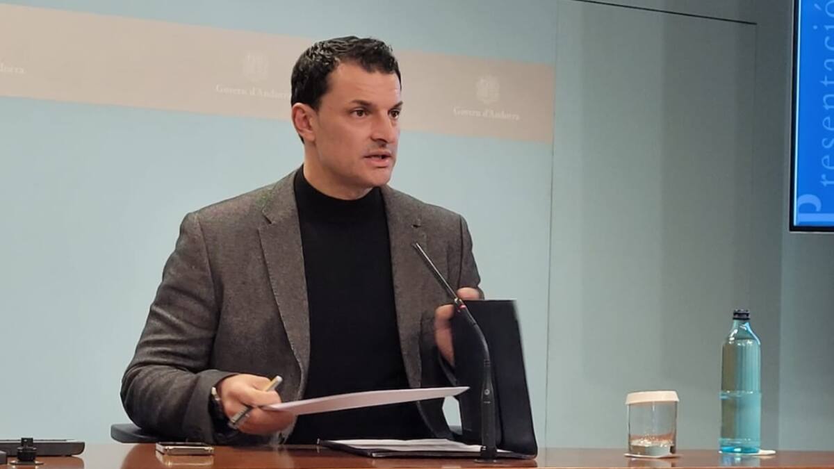 El Govern recupera la L3 i flexibilitzarà el termini per conduir grans autobusos