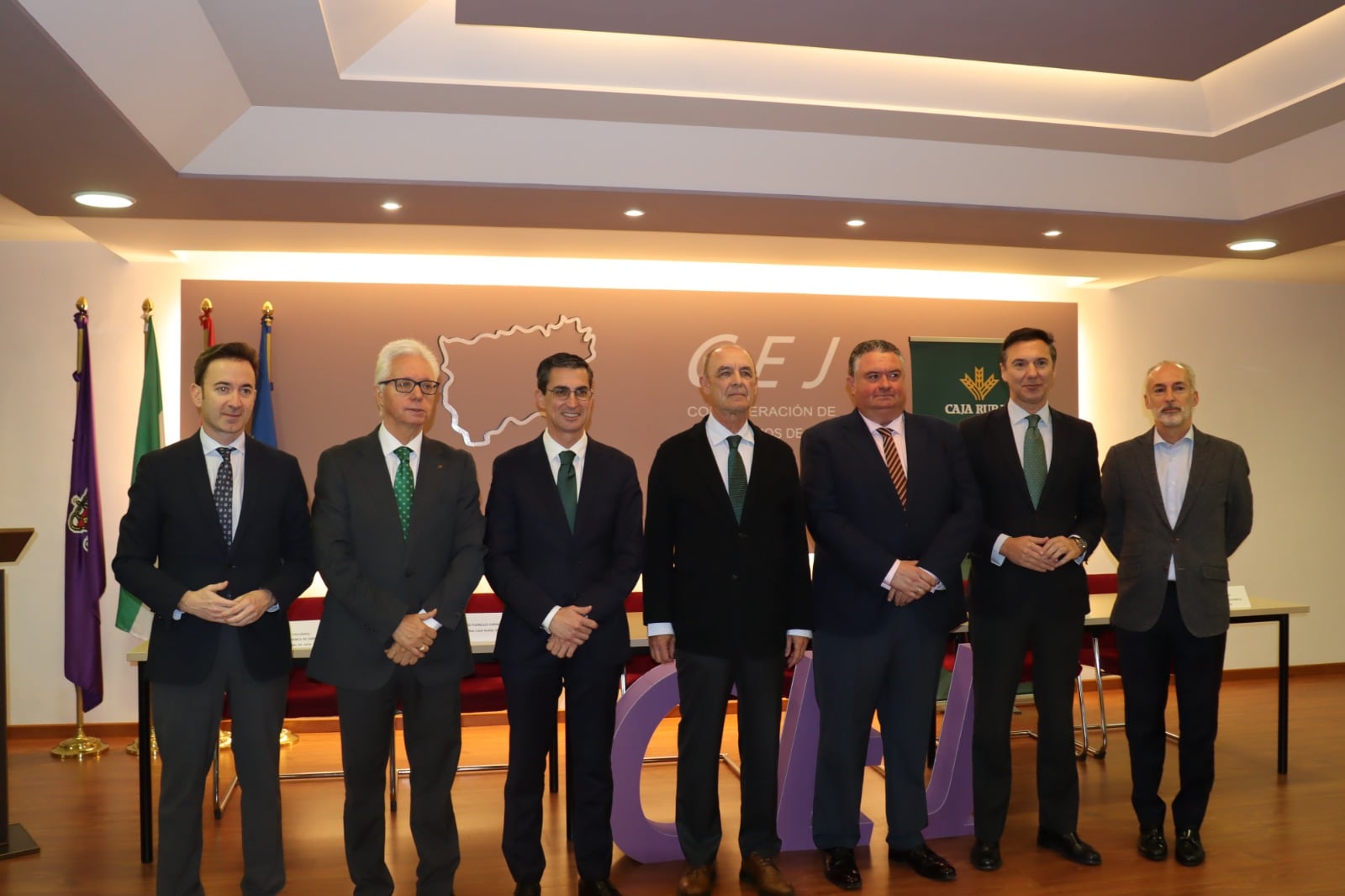 Caja rural de jaén renueva su apoyo al tejido empresarial de la provincia con la firma de un nuevo convenio de colaboración con la CEJ