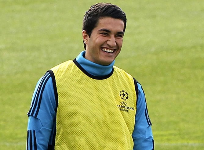 Sahin sonríe durante un entrenamiento