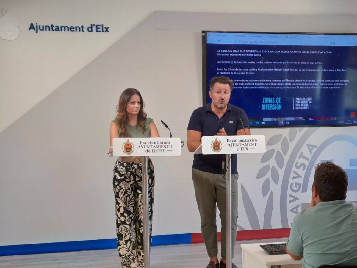 Elche inaugura la Barraca Joven para las fiestas de este año