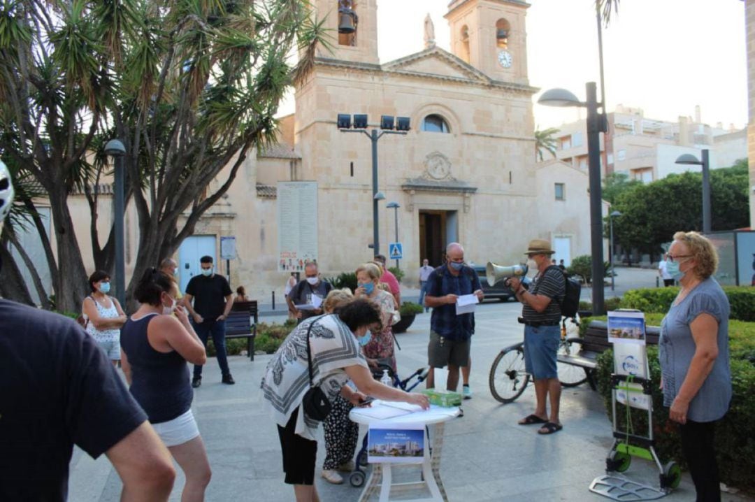 Acto de la Plataforma TRAM Sant Joan-Mutxamel celebrado el pasado verano