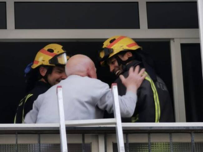 Los bomberos de Málaga en la vivienda del hombre
