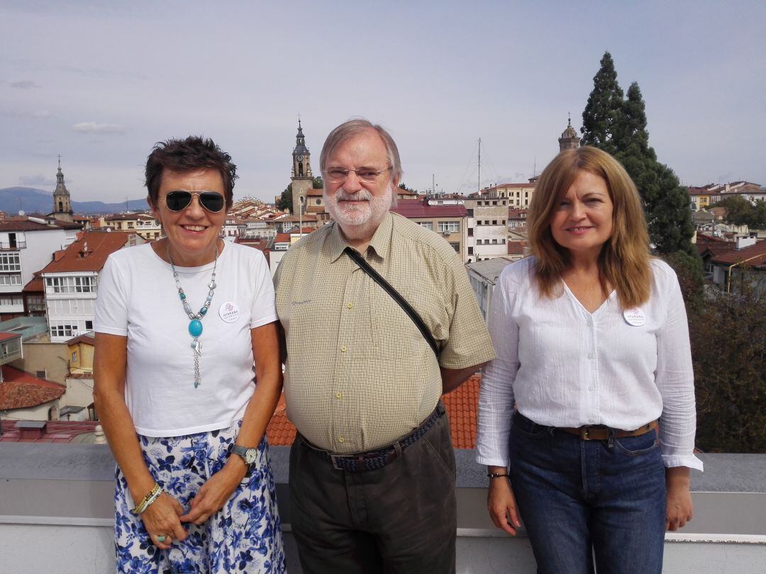 Maribel Perea, Ángel Durana y Kontxi Llorens de la Asociación Alzheimer y otras Demencias de Álava, Afaraba.
