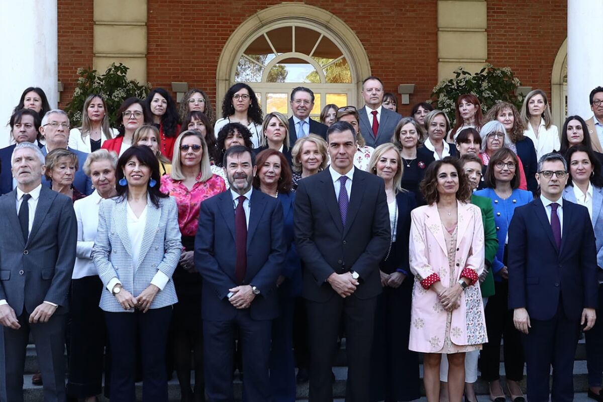 Noelia Arroyo participa en el pleno extraordinario del Observatorio Estatal de Violencia sobre la Mujer en La Moncloa.