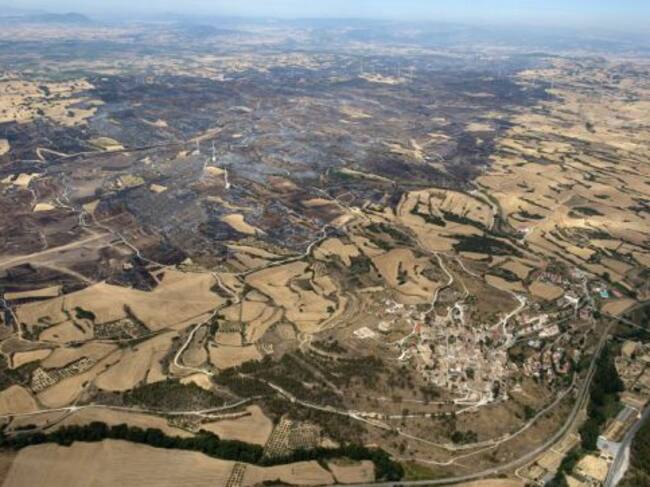 Imagen aérea del incendio en cerca de Tafalla.