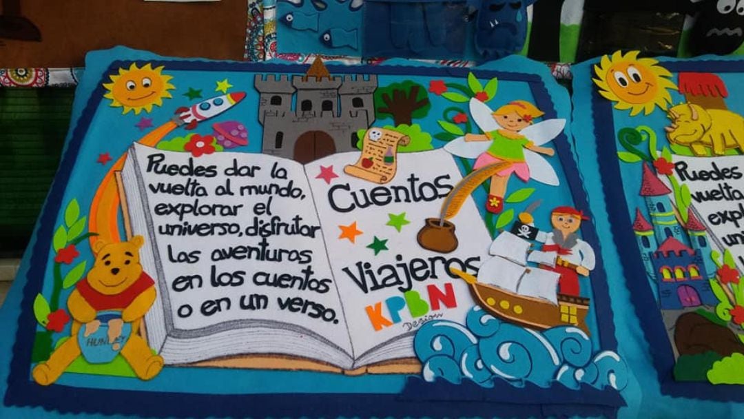 Los niños pueden colocar los personajes hechos también con fieltro