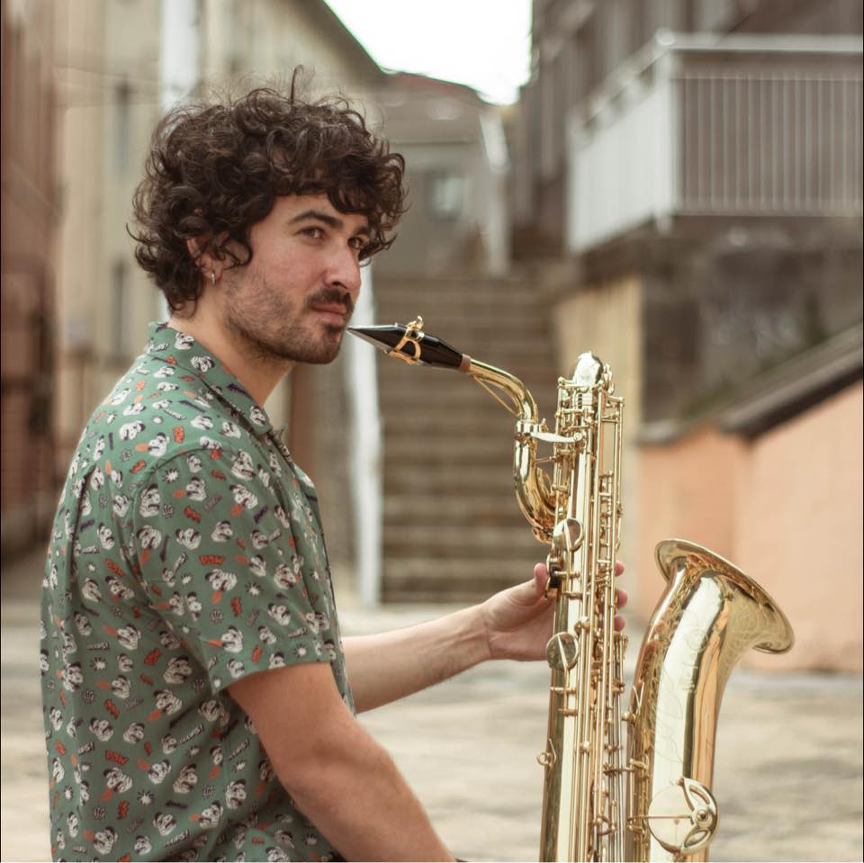 El saxofonista Xabier Oruesagasti lleva ya cinco años formándose en Amsterdam