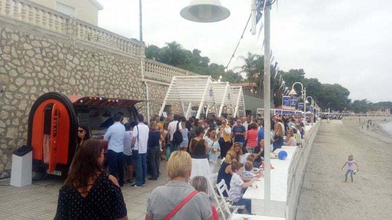 Aspecto que presentaba el paseo de la Marineta Cassiana, en Dénia, durante la celebración del D*NA Festival Gastronòmic.