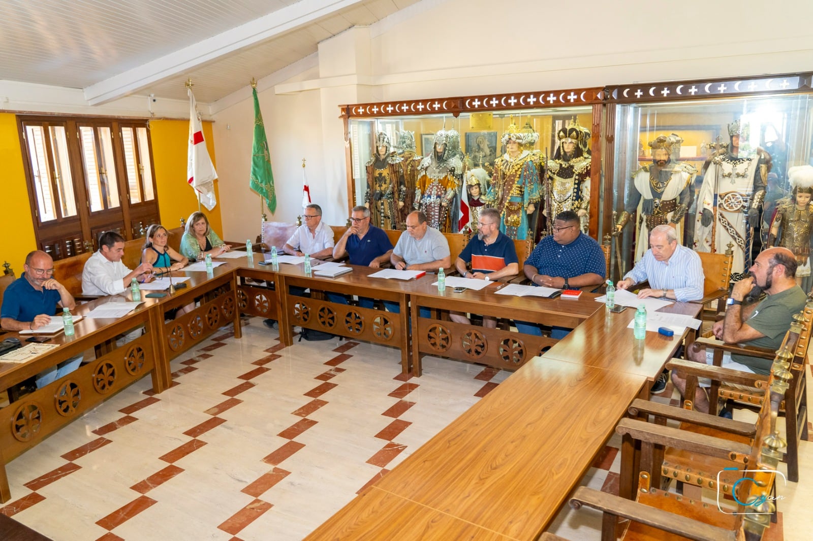 La Asociación constituye la comisión de trabajo para organizar la celebración del 750 aniversario del patronazgo de San Jorge en Alcoy.