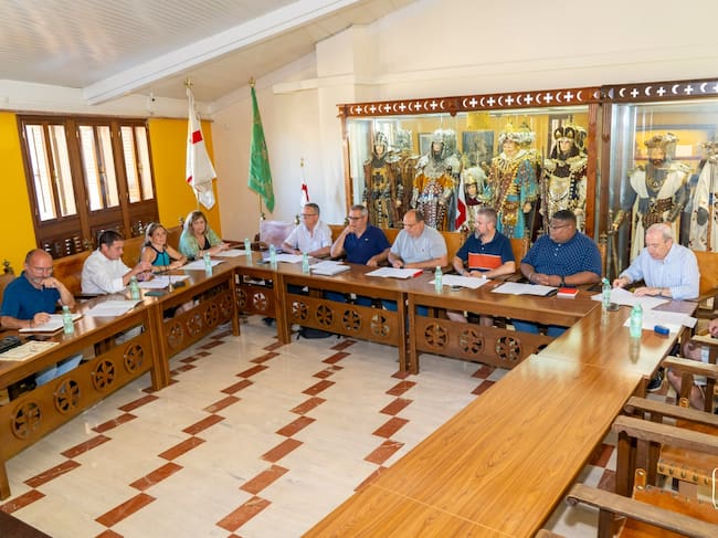Una de les primeres reunions de la comissió de treball del 750 aniversari del patronatge de Sant Jordi