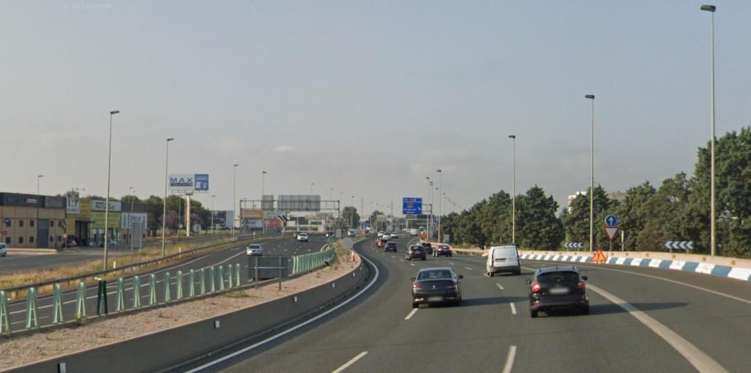 El Ministerio de Transportes reanuda las obras de rehabilitación del firme de la autovía V-31 (pista de Silla) en Valencia.