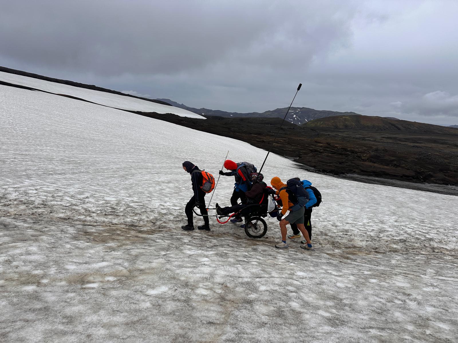 Ni + ni menos iguales, en Islandia