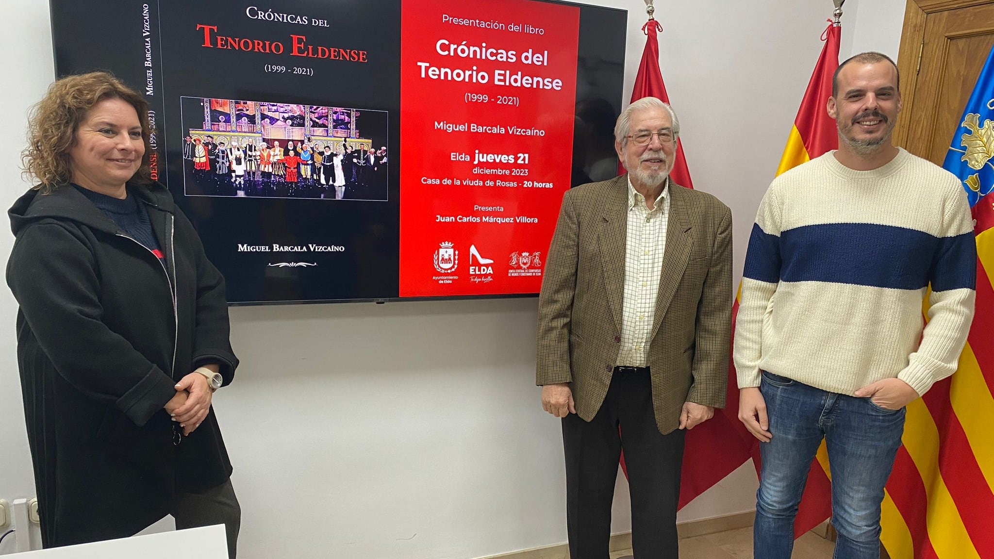 Rosa Vidal, concejala de Teatro en Elda, junto a Miguel Barcala, escritor y periodista e Iñaki Pérez, concejal de Cultura de Elda