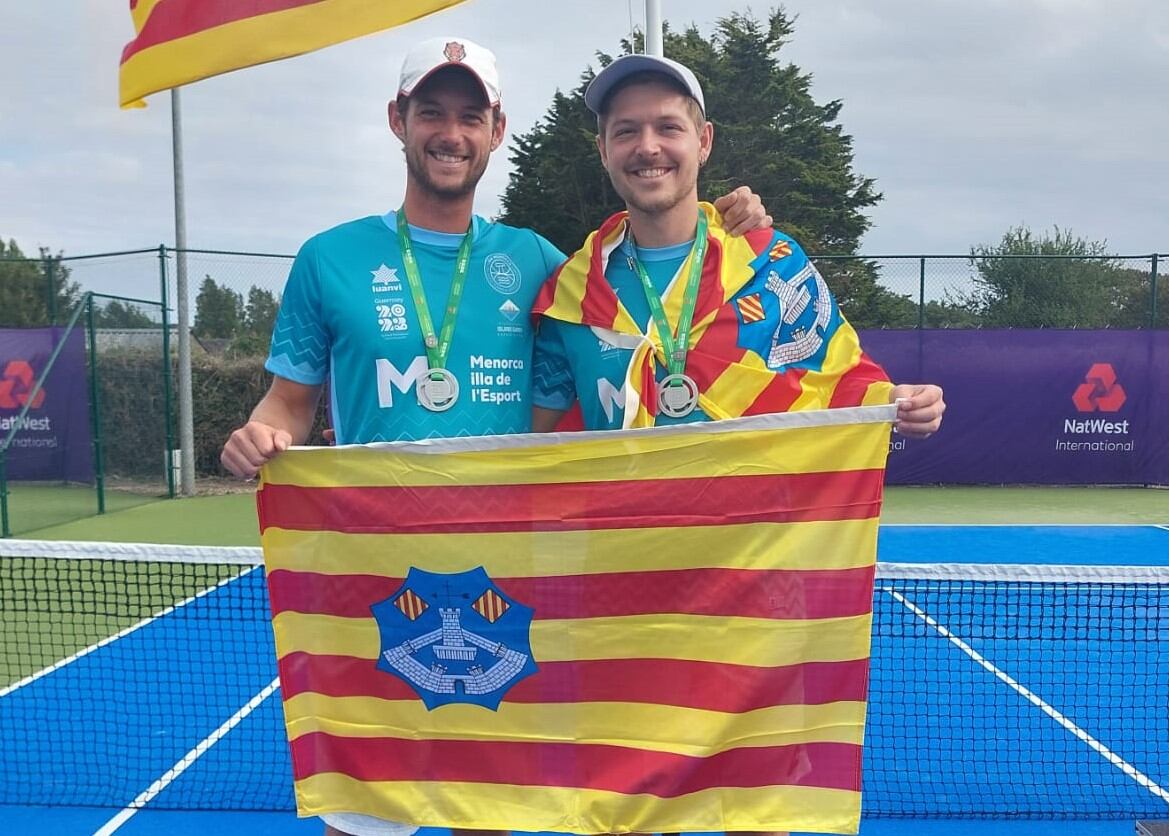 Els tennistes menorquins van ser molt a prop de conquerir el títol a Guernsey.