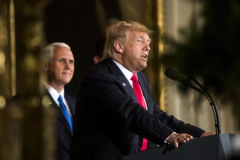 El presidente de Estados Unidos, Donald Trump, habla en una conferencia de prensa.