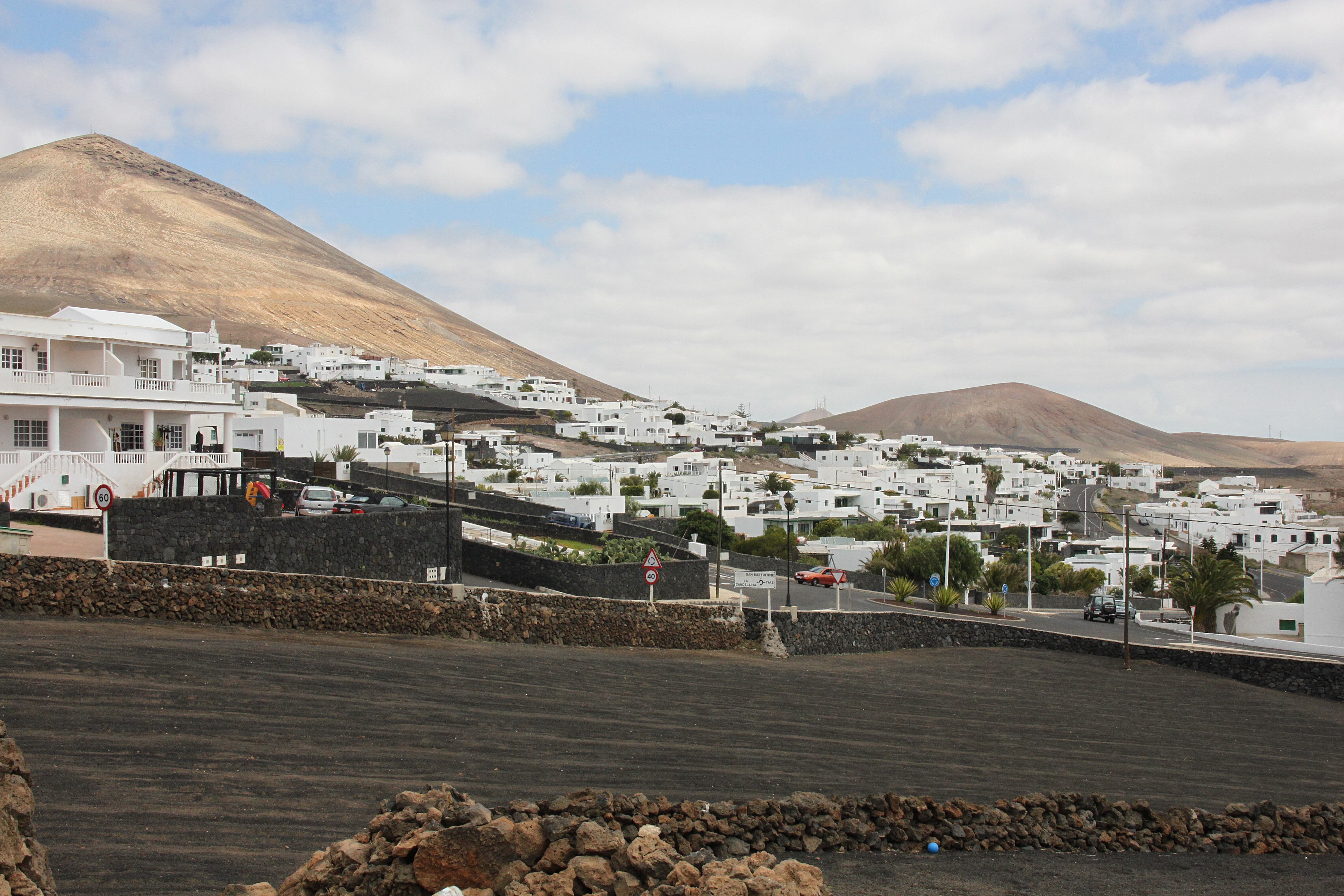 Vista de la parte alta de la localidad de Tías, en Lanzarote.