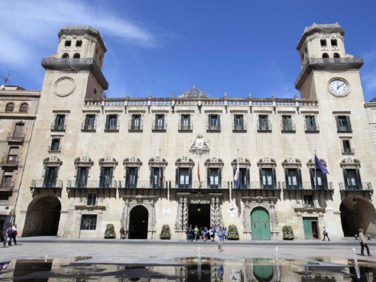 El bipartito aún no ha recibido el visto bueno de Intervención para llevar las cuentas a la Junta Local