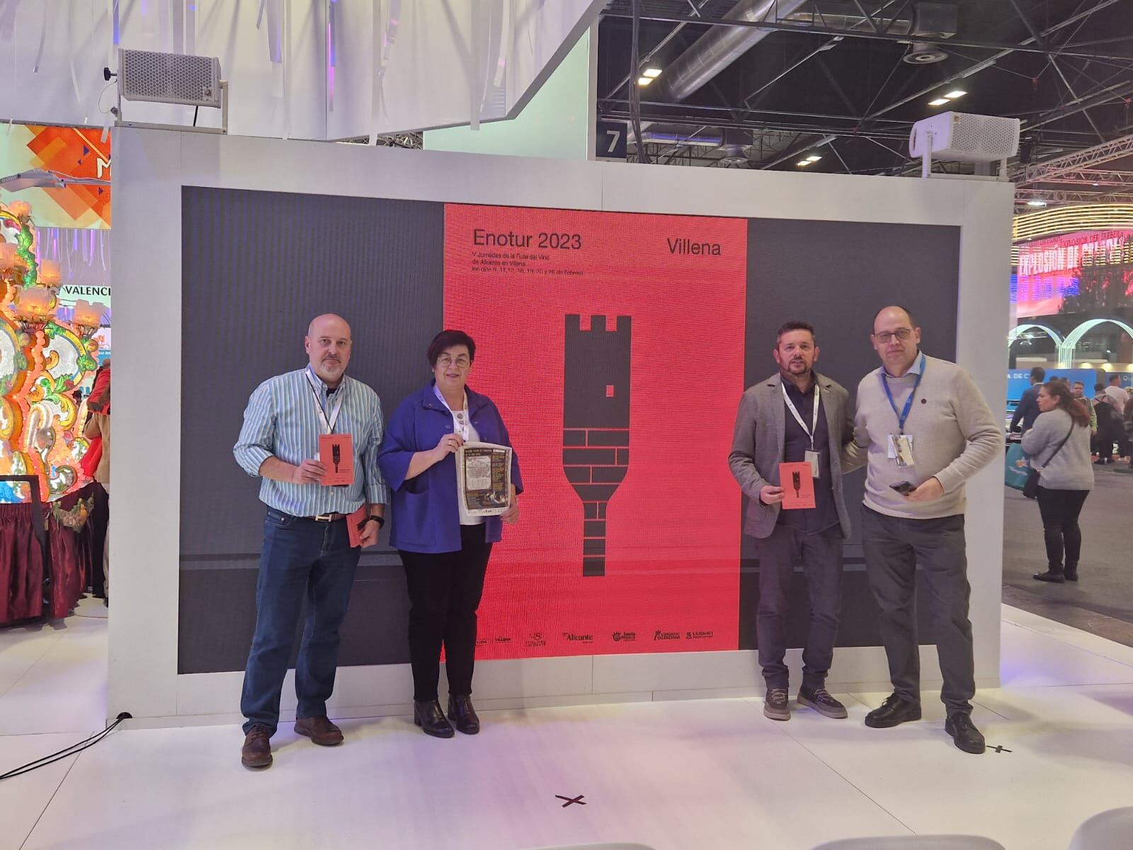 Concejales y técnicos en Fitur