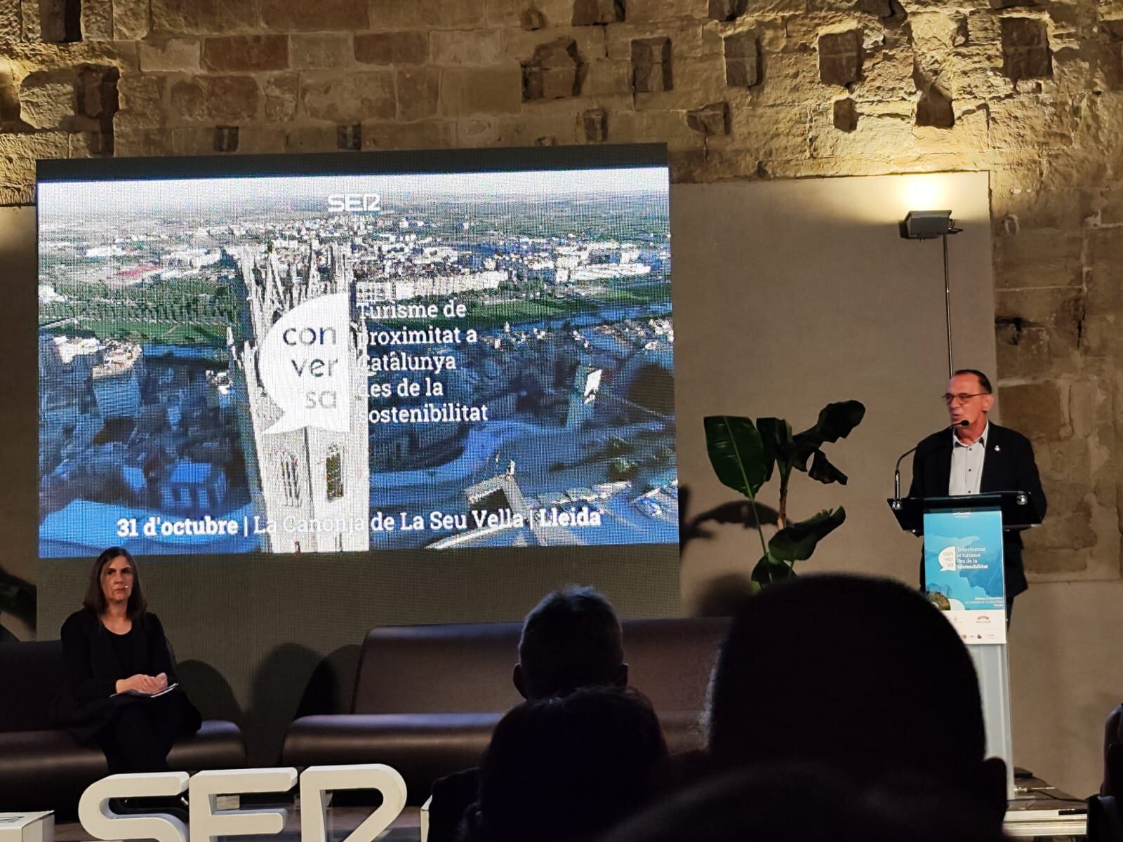 El Fòrum de Turisme ha estat inaugurat per l'alcalde de Lleida, Miquel Pueyo, a la Canonja de la Seu Vella. Foto: Ràdio Lleida.
