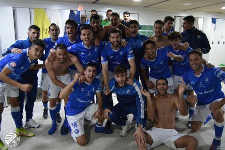 Los jugadores del Xerez DFC celebran la victoria ante el Antequera