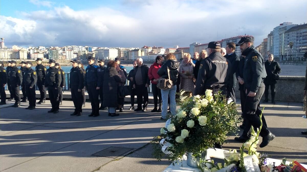 Carmen, madre de Javier López: "Que más quisiéramos que no fuera héroe"