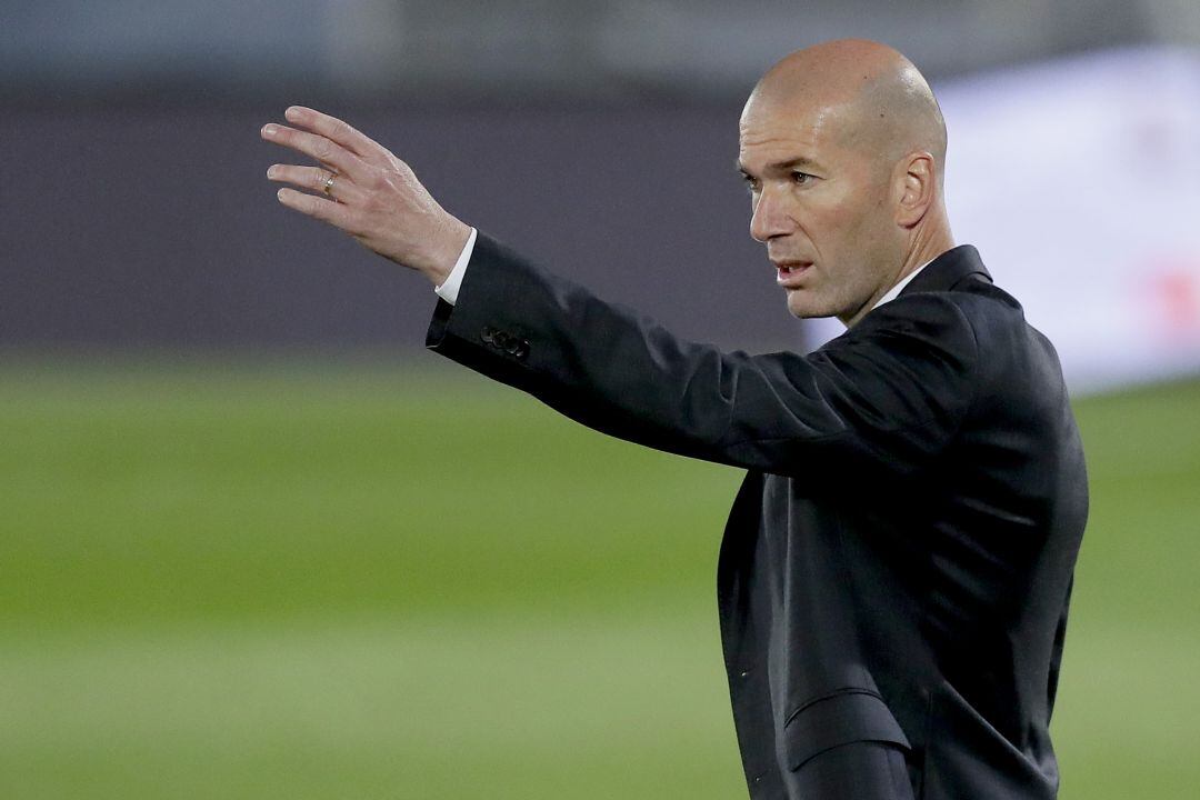 Zidane, durante el partido contra Osasuna.