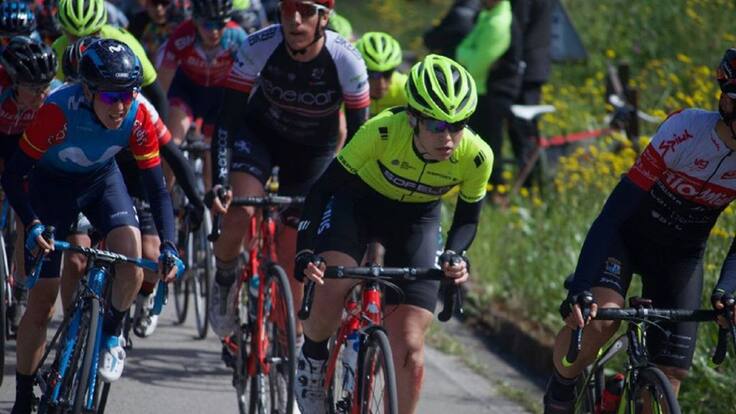 La ciclista arandina, Sara Martín, repasa en El Banquillo de la SER, su renovación por el Sopela Women Team