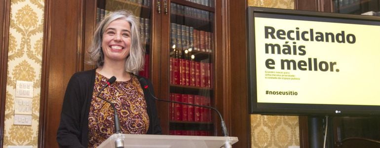 María García, rueda de prensa sobre basuras y reciclaje