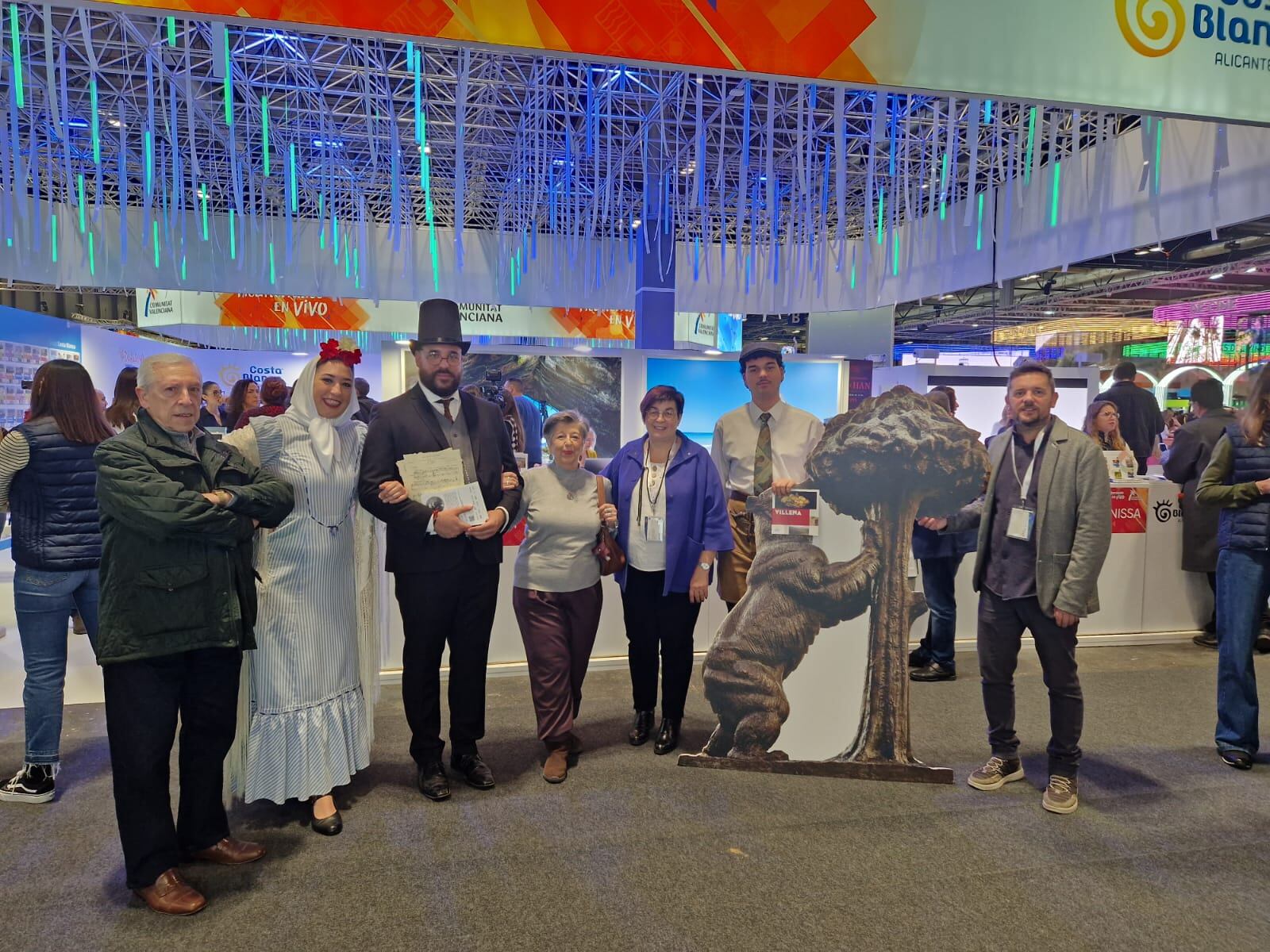 Los bisnietos de Chapí, con los personajes de la campaña