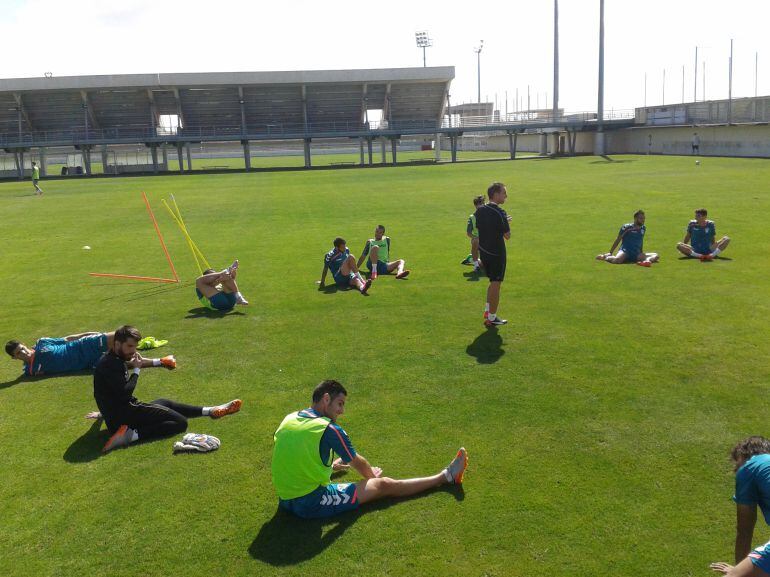 Los entrenamientos del Alba cortos de efectivos