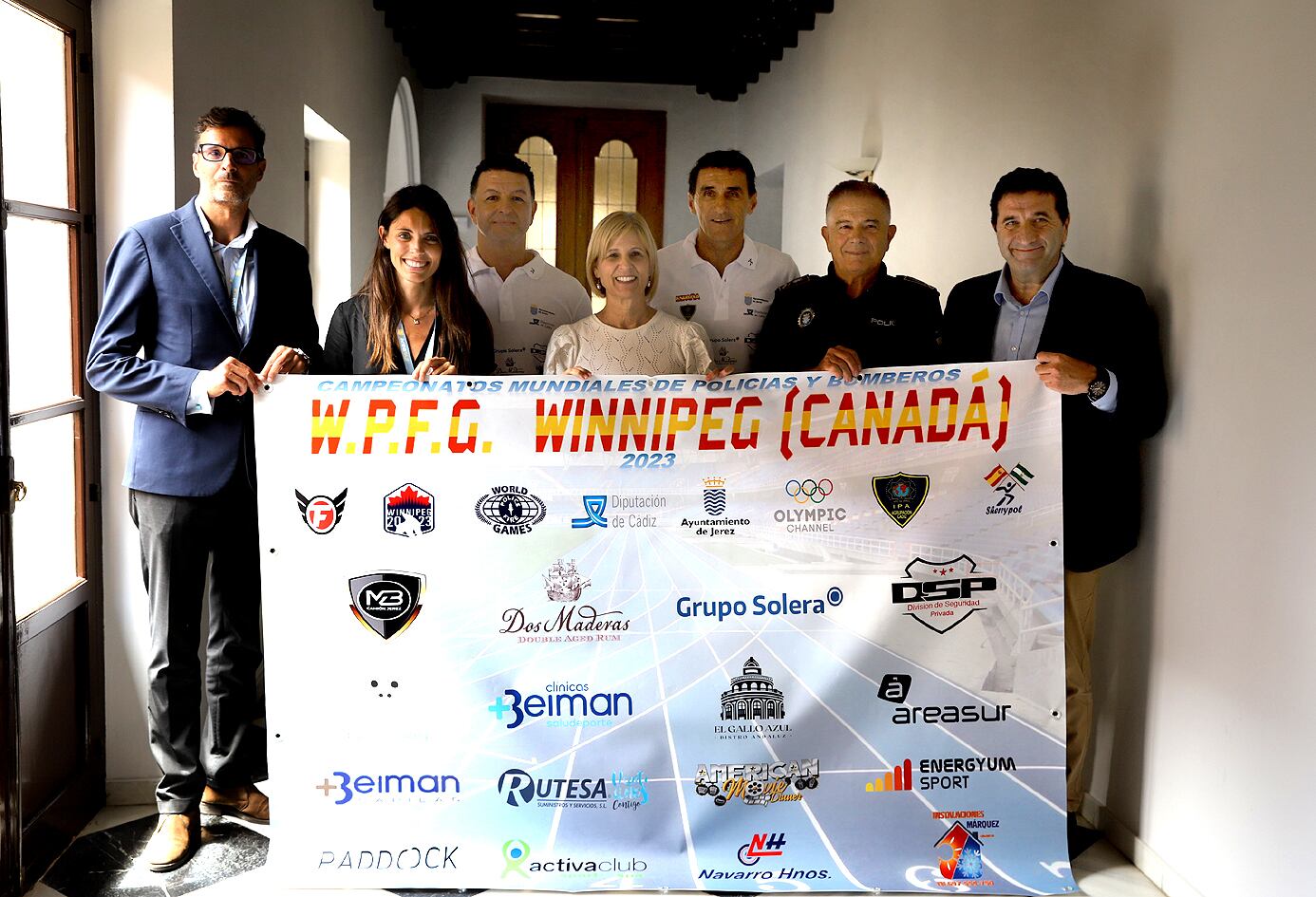 La alcaldesa durante la recepción a los policías