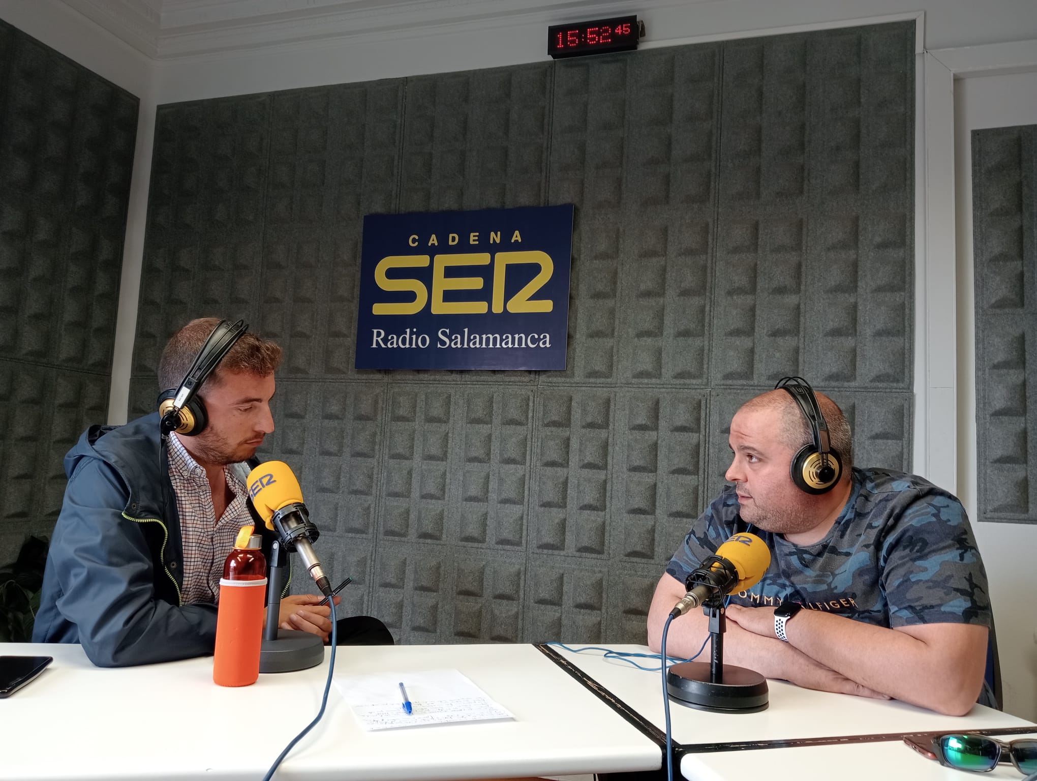 Sebas Elena, en los estudios de la Cadena SER de Salamanca