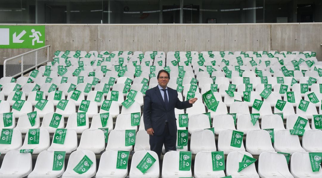 El Sardinero será una marejada verde y blanca el próximo domingo. Aldro ha preparado 22000 banderitas.