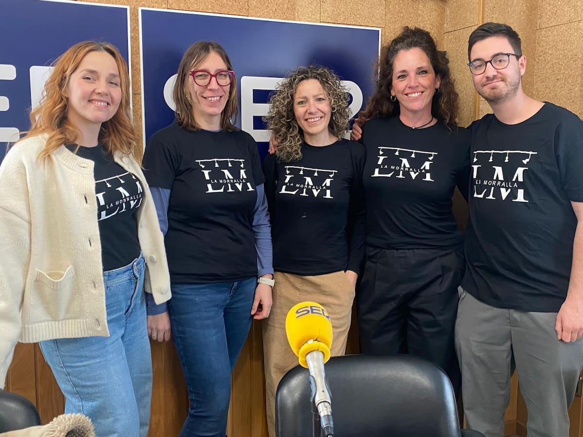 El Micro Colgao: un escenario abierto para artistas en Cuenca