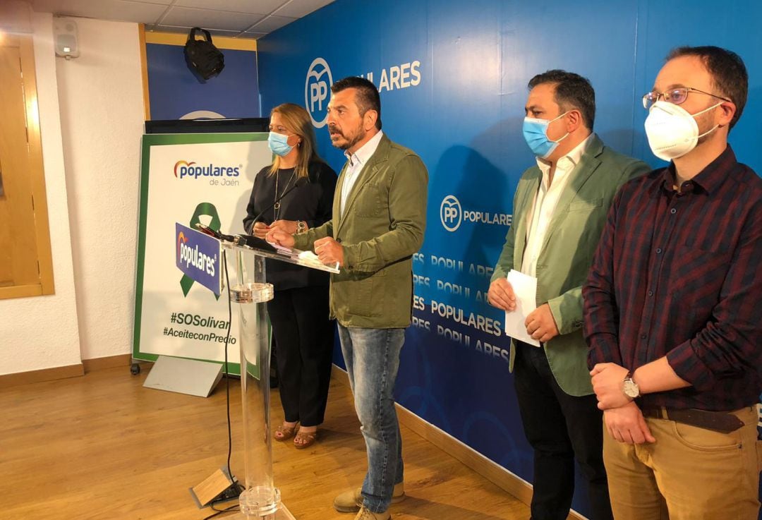 El vicesecretario general del PP Andalucía, Toni Martín, durante la rueda de prensa.