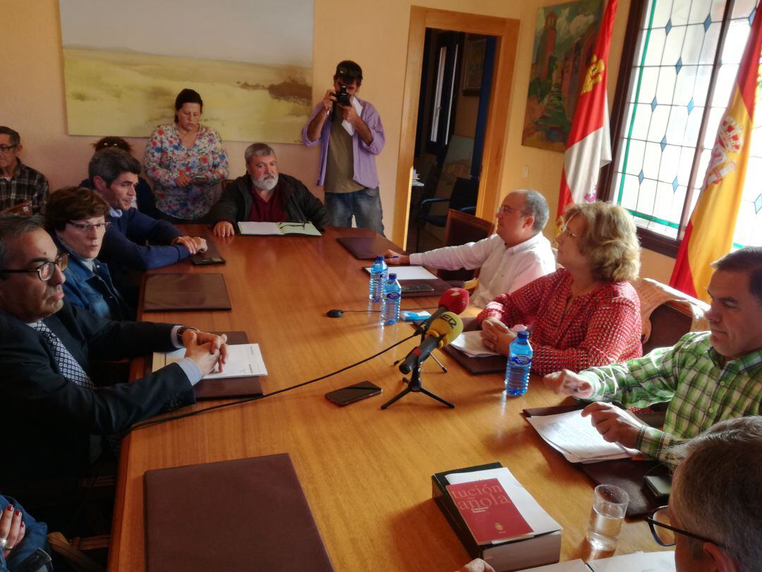 Pleno en el Ayuntamiento de Ayllón