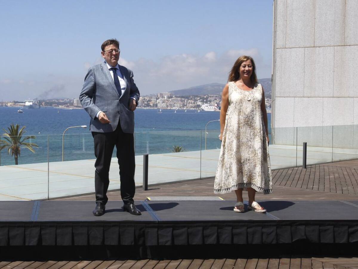 Balears y Valencia acuerdan exigir más recursos y redefinir el modelo turístico