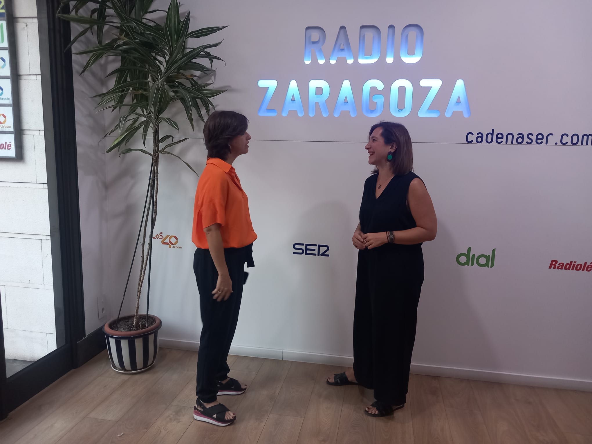 La teniente de alcalde de cultura y fiestas Sara Fernández en La Rebotica de Radio Zaragoza