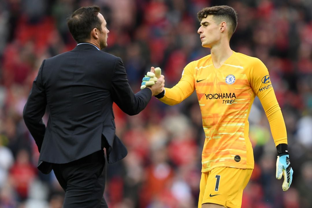 Saludo entre Frank Lampard y Kepa Arrizabalaga