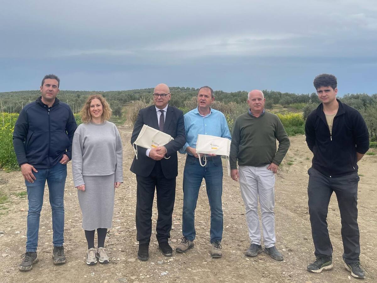 El subdelegado destaca el compromiso "con la formación e incorporación de jóvenes y mujeres al sector agrario”