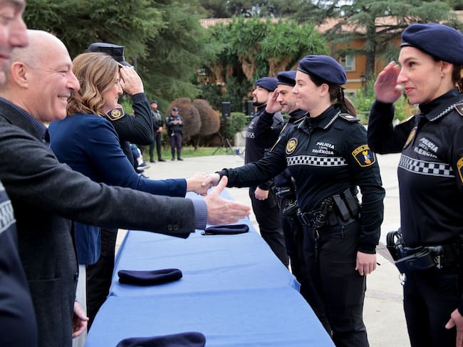 València presenta a los 63 nuevos agentes de la USAP, la unidad de la Policía Local para situaciones de "alta exigencia"